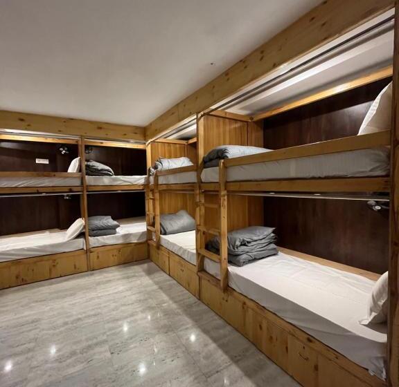 Albergue Hog   House Of Gypsy