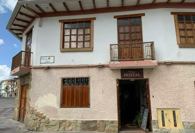 Hostel Santa Canela