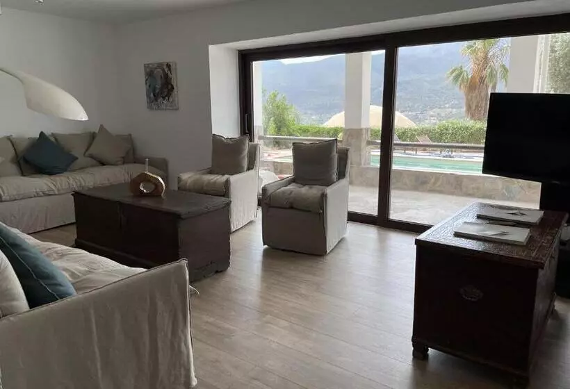 ホテル Cortijo Tayula Centro De Recuperación Y Descanso