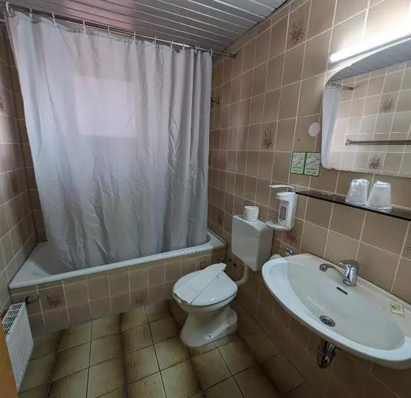 Hotelli Sonnenmatte Titisee B Und B Nahe Badeparadies