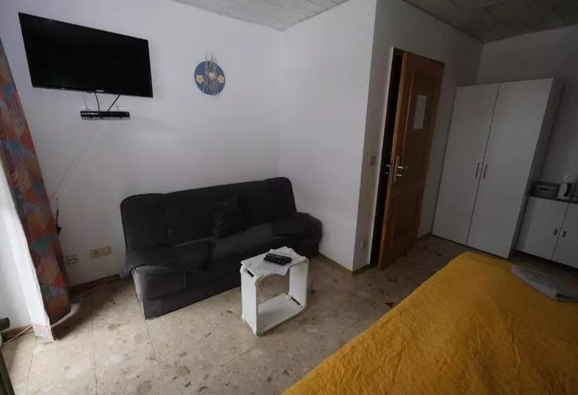 Hotelli Sonnenmatte Titisee B Und B Nahe Badeparadies