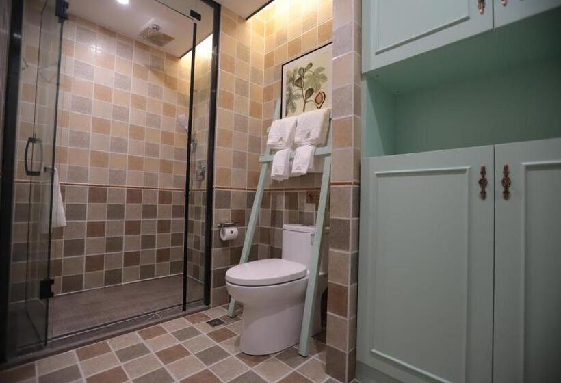 Morning Hotel, Fengcheng High Speed Railway Station