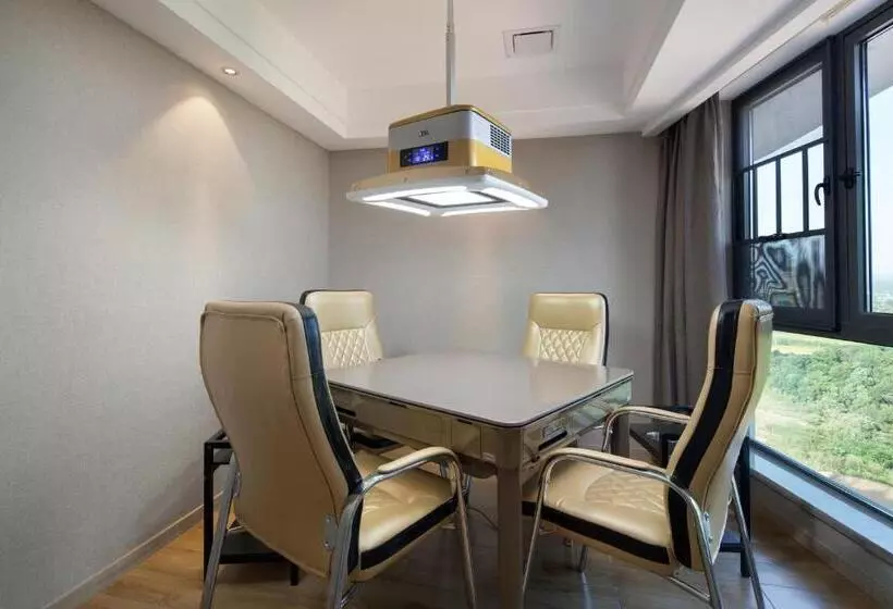 Morning Hotel, Fengcheng High  Speed Railway Station