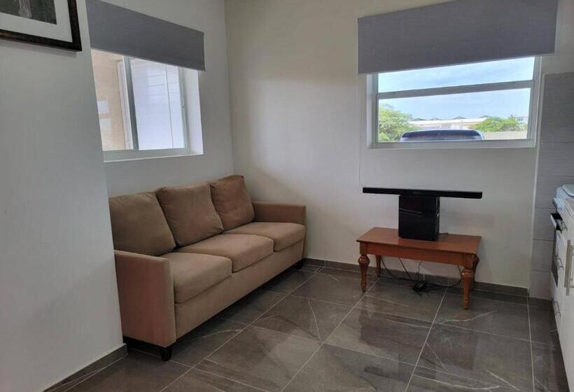 پانسیون Room In Apartment Nice Apartament In Aruba