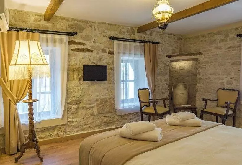 1870 S Taş Konak Otel üç Oda