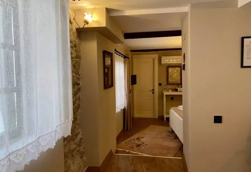 1870 S Taş Konak Otel üç Oda
