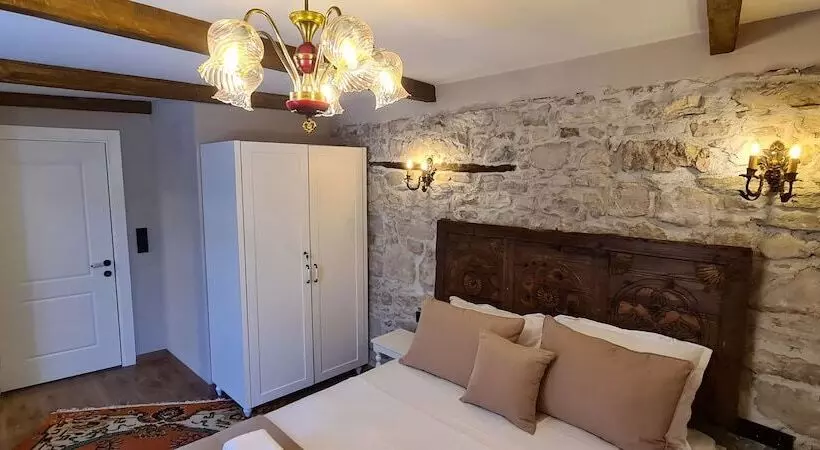 1870 S Taş Konak Otel üç Oda