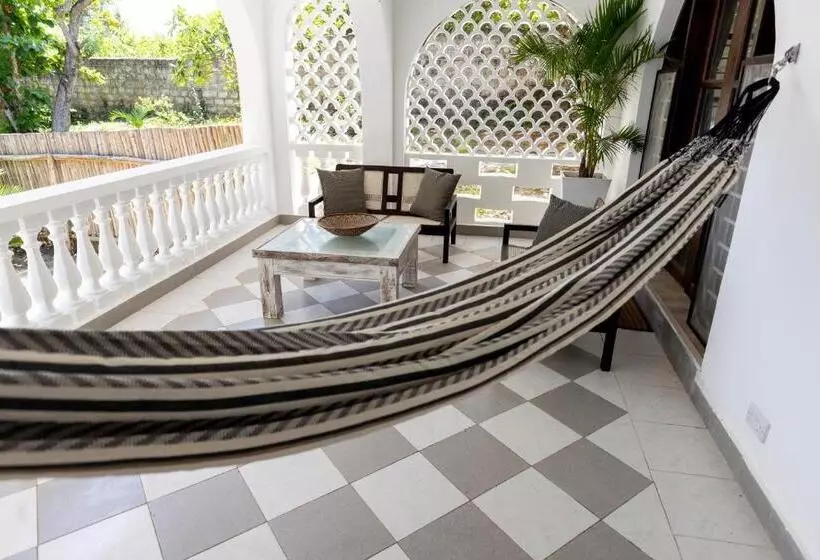 هتل Coconut Beach Boutique   Apasio Lodges