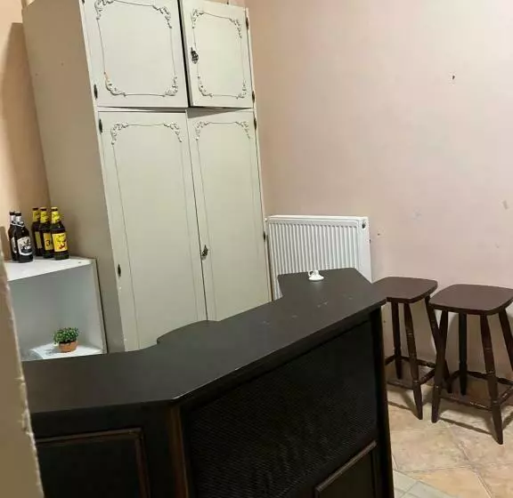 Jackys Coffee Restaurant & Hostel