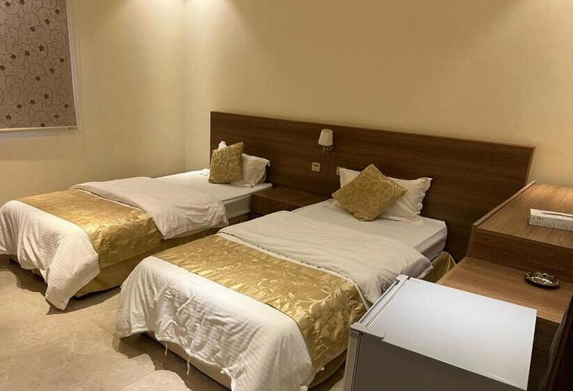 بنسيون Oyo 637 Home Jood Apartments