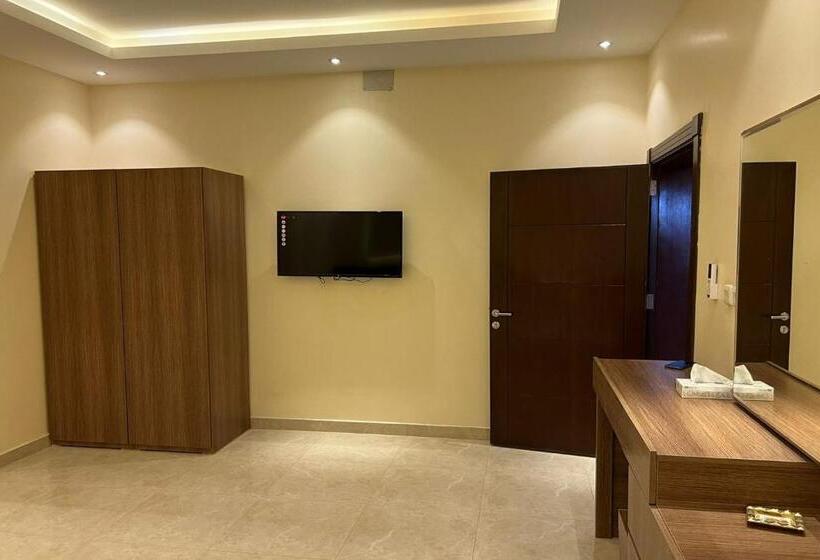 بنسيون Oyo 637 Home Jood Apartments