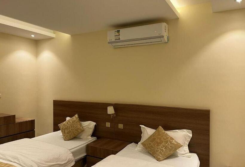 بنسيون Oyo 637 Home Jood Apartments