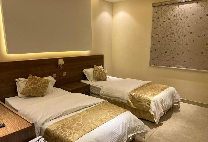 بنسيون Oyo 637 Home Jood Apartments