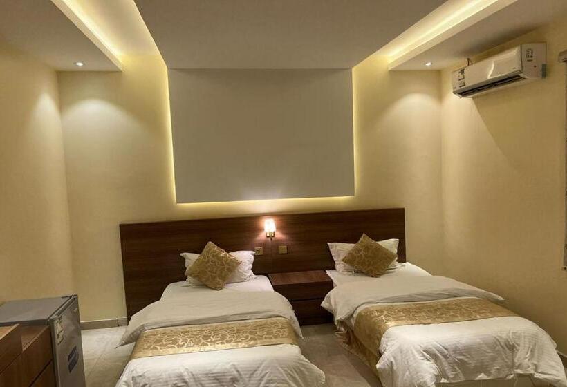 بنسيون Oyo 637 Home Jood Apartments