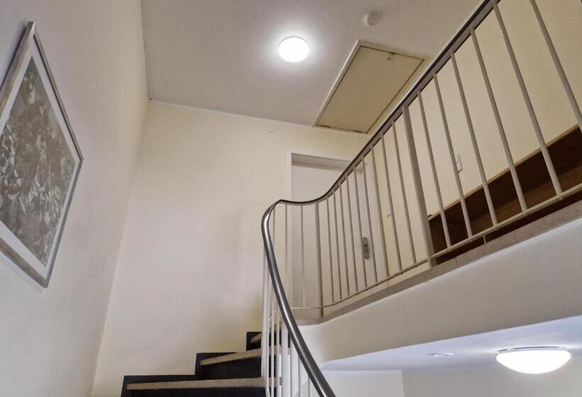 بنسيون Wohnen Am Wasserschloss Sandizell