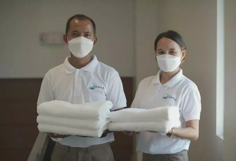 ユースホステル Pilar Marina Inn