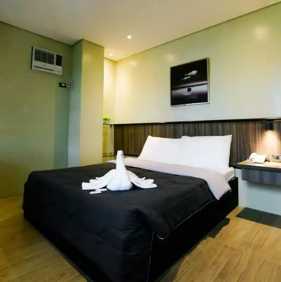 ユースホステル Pilar Marina Inn