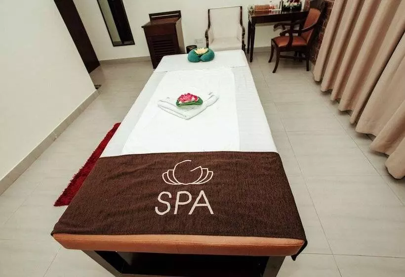 هتل Crystal Rose   Sylhet