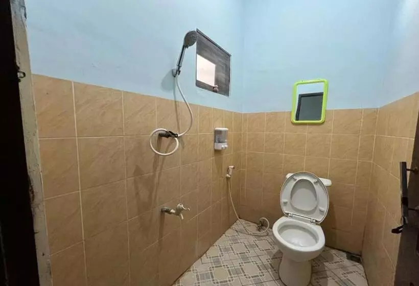 هتل Capital O 92615 Villa Utama D Alas Purwo