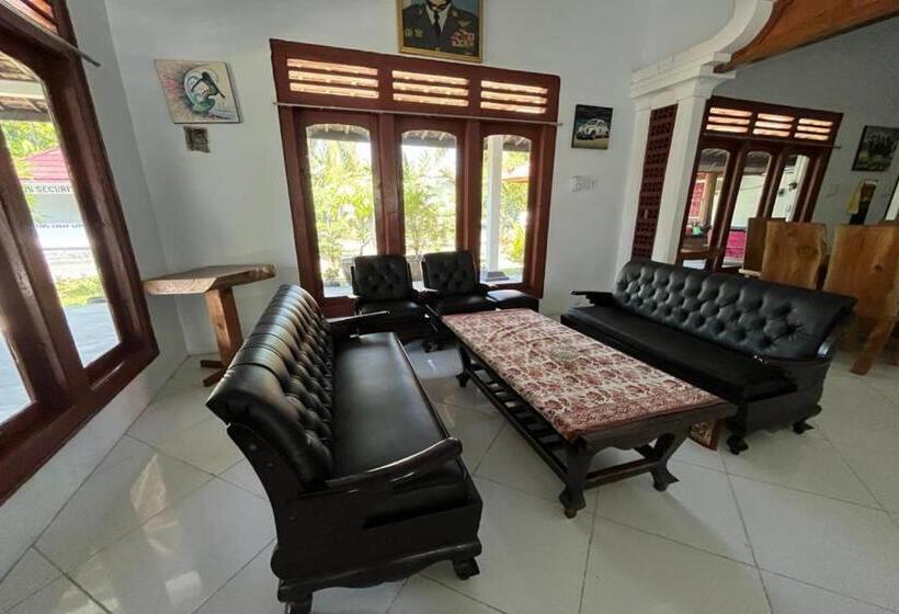 فندق Capital O 92615 Villa Utama D Alas Purwo