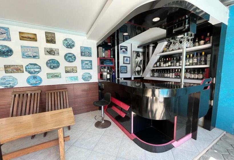 فندق Capital O 92615 Villa Utama D Alas Purwo