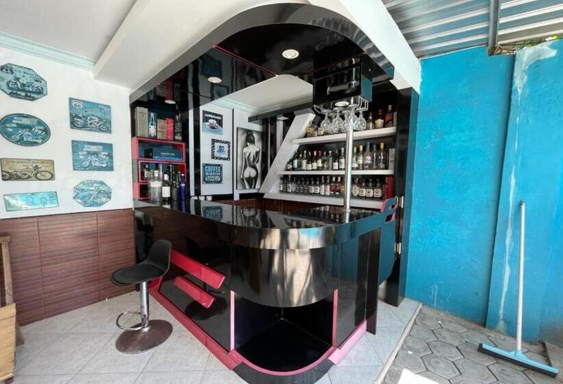 فندق Capital O 92615 Villa Utama D Alas Purwo