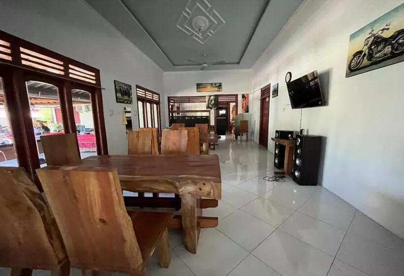 هتل Capital O 92615 Villa Utama D Alas Purwo