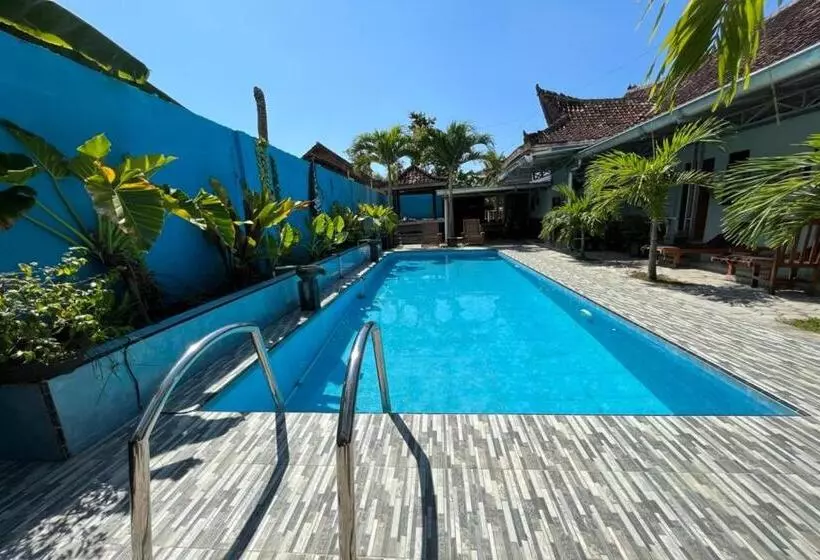 هتل Capital O 92615 Villa Utama D Alas Purwo