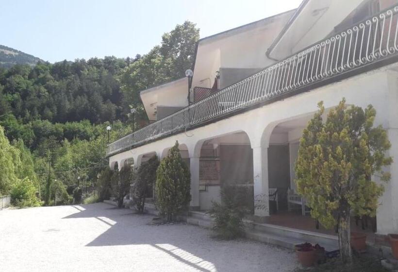 Пансион Bellavista Appartamenti & Affittacamere Sul Lago Di Scanno Senza Colazione