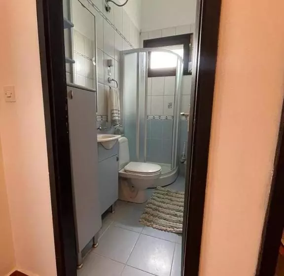 پانسیون Guest House Anna