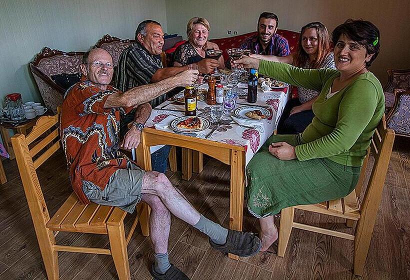 پانسیون Hanmer Guest House