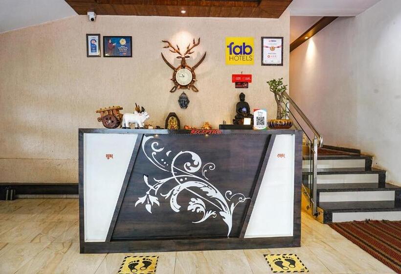 Fabhotel Prime Meera Vatika   Nr Veena Lake