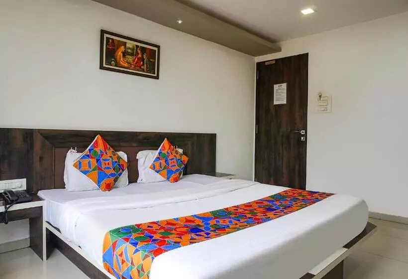 Fabhotel Prime Meera Vatika   Nr Veena Lake