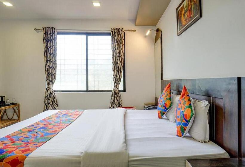 Fabhotel Prime Meera Vatika   Nr Veena Lake