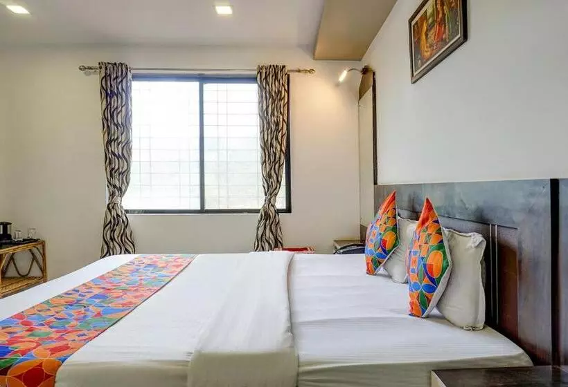 Fabhotel Prime Meera Vatika   Nr Veena Lake
