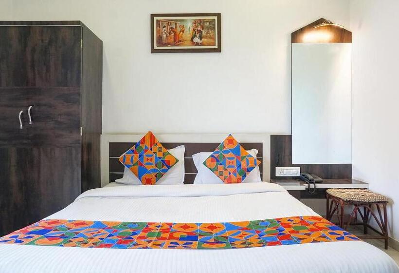 Fabhotel Prime Meera Vatika   Nr Veena Lake