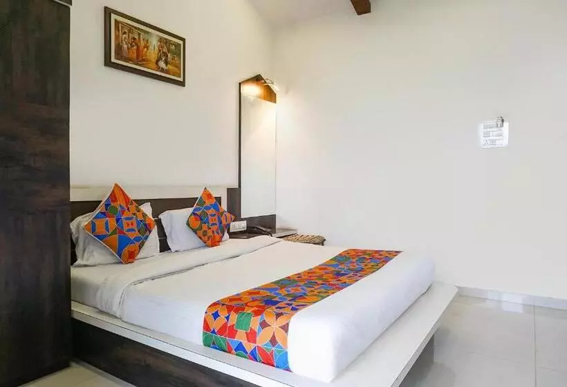 Fabhotel Prime Meera Vatika   Nr Veena Lake