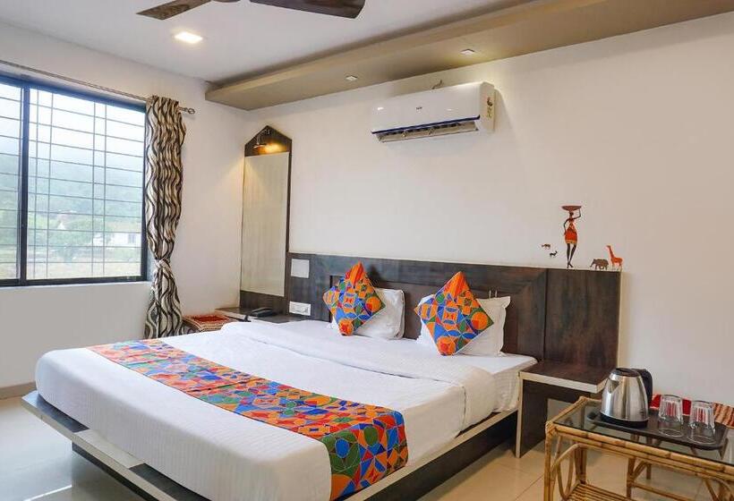 Fabhotel Prime Meera Vatika   Nr Veena Lake