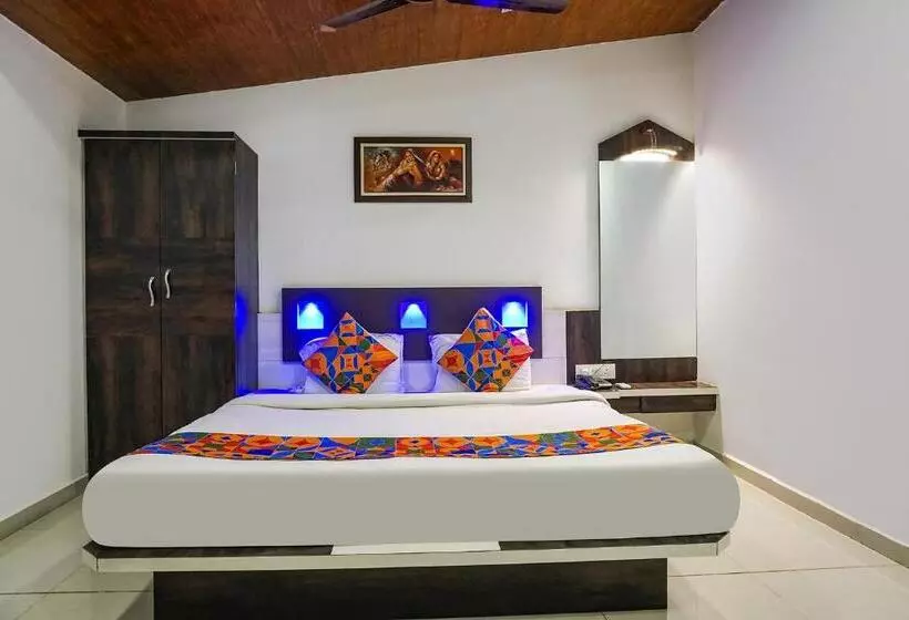 Fabhotel Prime Meera Vatika   Nr Veena Lake