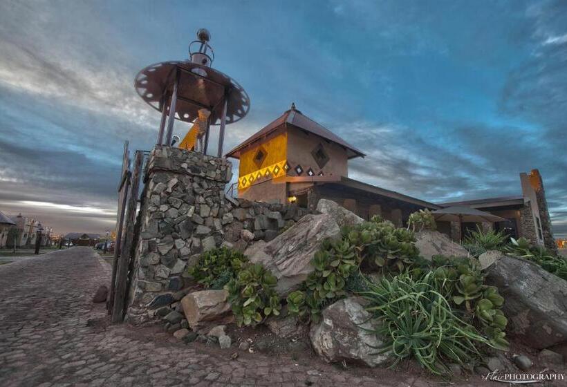 酒店 Emoya Basotho Lodge