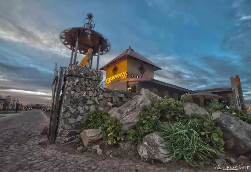 Hotelli Emoya Basotho Lodge