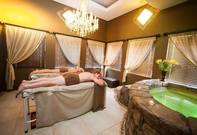 Hotelli Emoya Basotho Lodge