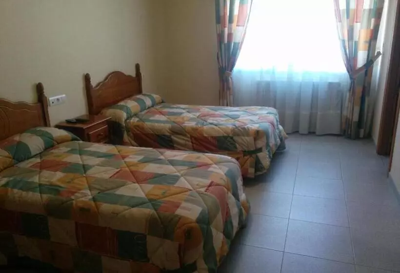 ホテル Hostal Carmen