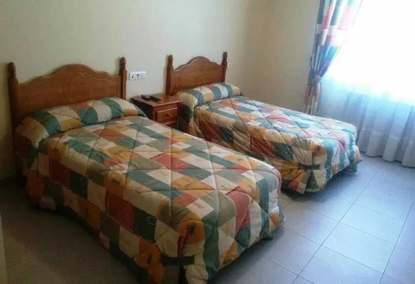 ホテル Hostal Carmen
