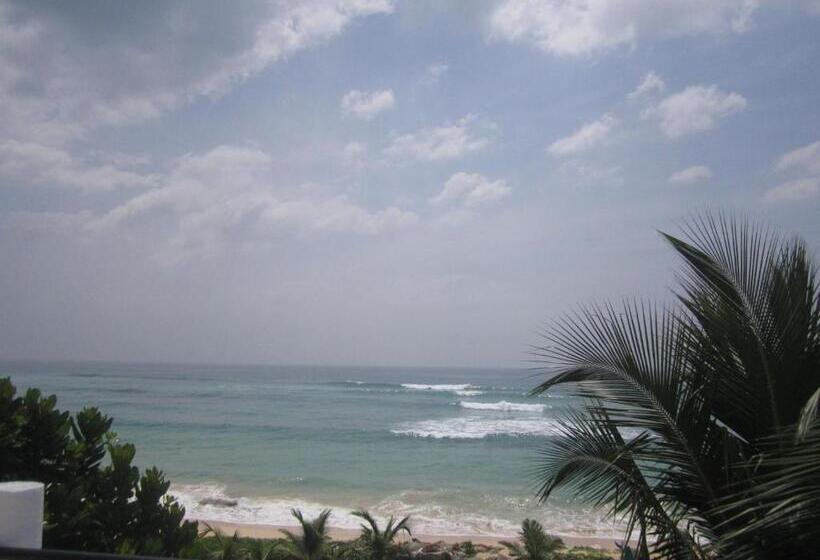 White Surfing Beach Resort