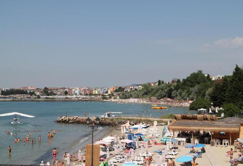 פנסיון Flowers Apartments