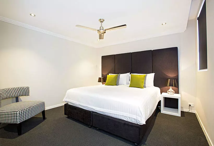 Astina Serviced Apartments - Parkside