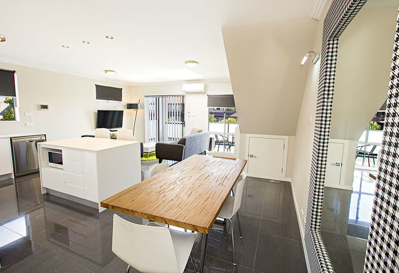 Astina Serviced Apartments - Parkside