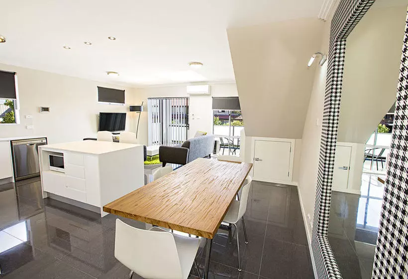 Astina Serviced Apartments - Parkside