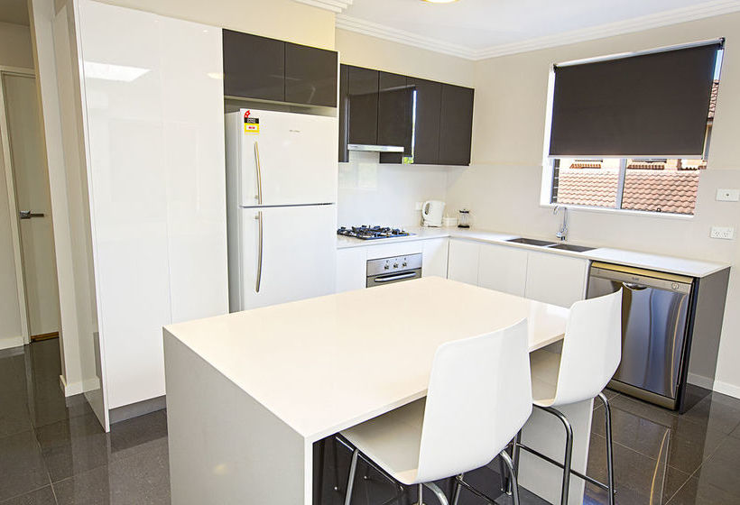 Astina Serviced Apartments - Parkside